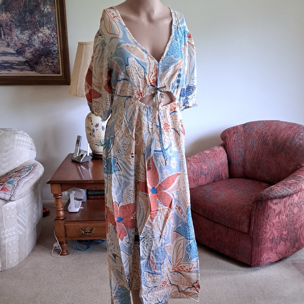 🛍FLASH SALE Band Of The Free LFloral Maxi Dress with Cutout Detail